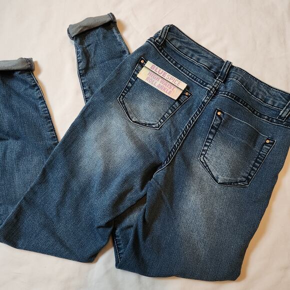 NWT Ultra Soft High waist Roll Ankle Skinny Jeans Size 1 - Picture 3 of 8